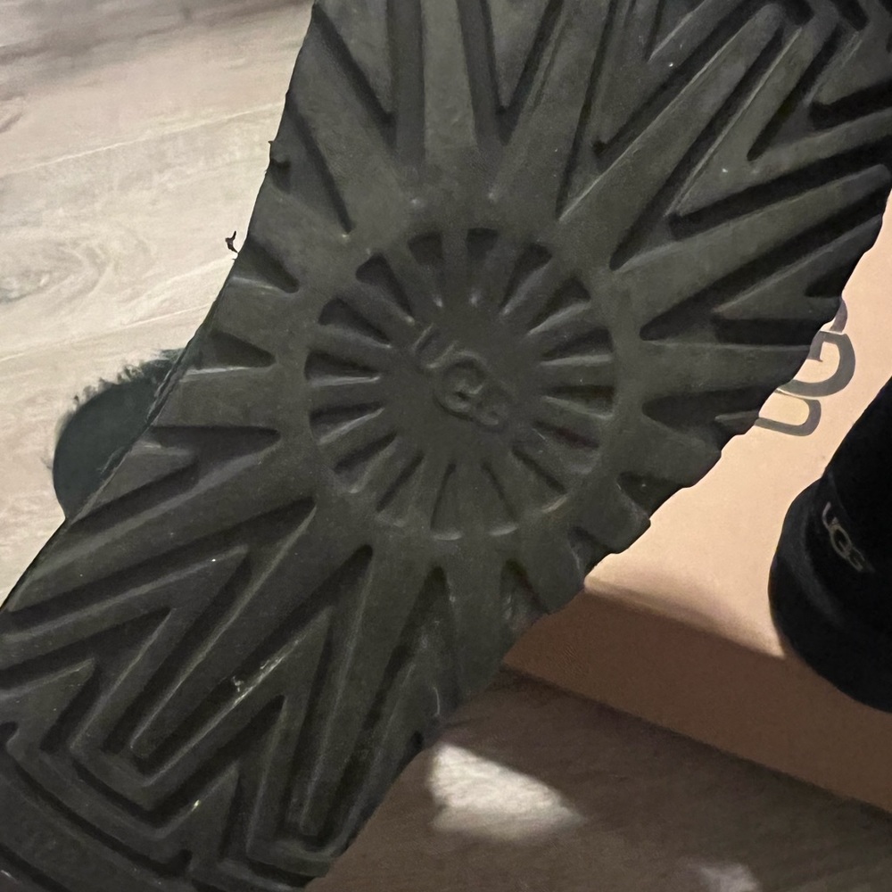 Ugg boots - Picture 5 of 6